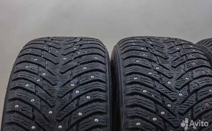 Nokian Tyres Hakkapeliitta 8 225/55 R17 97T