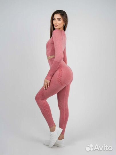 Спортивный костюм для фитнеса и йоги