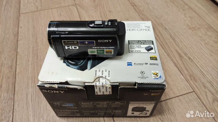 Цифровая видеокамера Sony HDR-CX110E