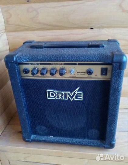 Гитарный комбоусилитель