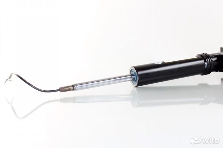 Амортизатор передний Туарег нф 2010+