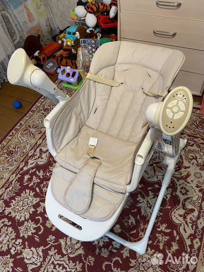 Стульчик для кормления capella