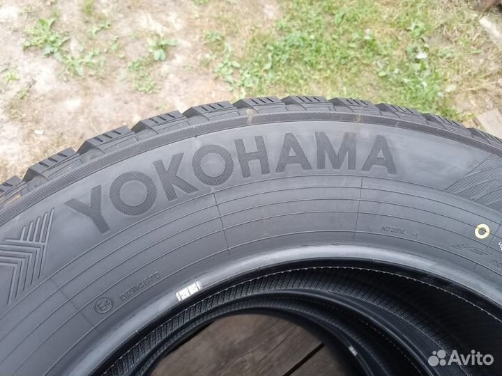 Yokohama IceGuard Stud IG65 275/60 R20 115T