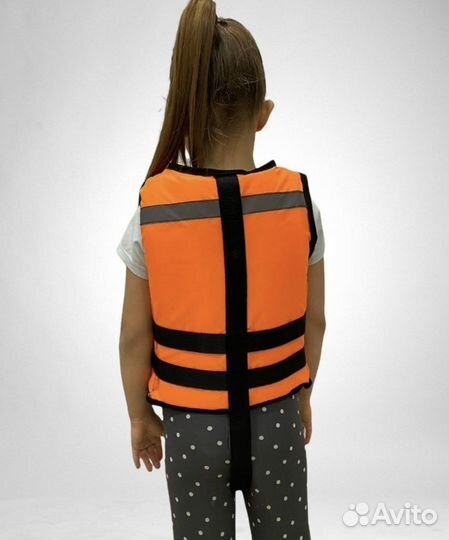 Спасательный жилет детский от3до 6 лет