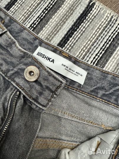 Джинсы bershka