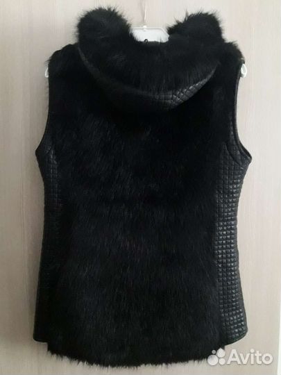Меховая жилетка 42