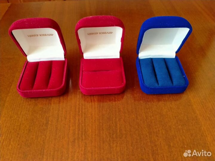 Футляры для ювелирных украшений