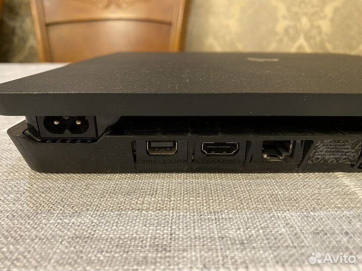 Sony PS4 slim 1Tb + 2 dualshock 4 + 3 игры