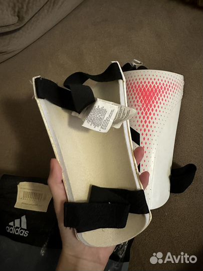 Футбольные щитки