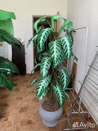 Цветы искусственные для интерьера в горшке