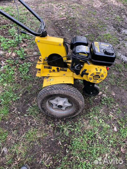 Мотоблок-культиватор с прицепом