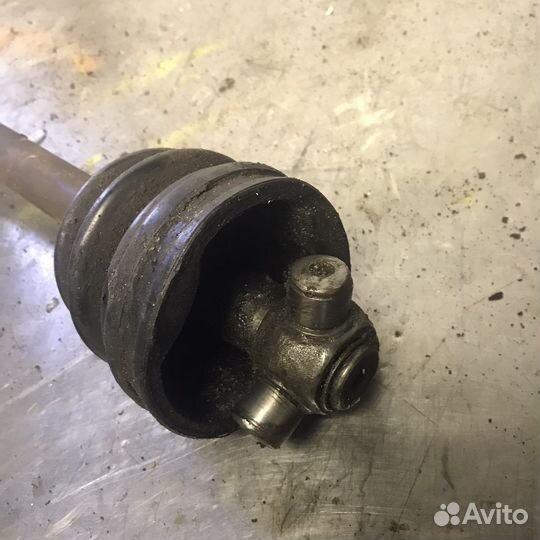 Привод правый Nissan Almera N16 qg15 МКПП