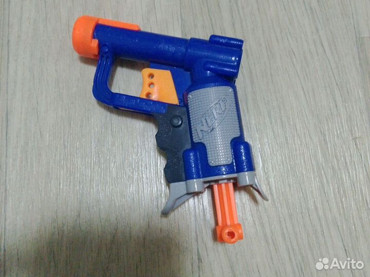Пистолет Nerf