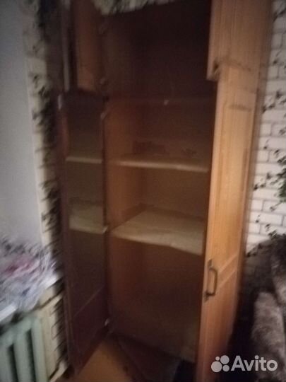 Шкаф