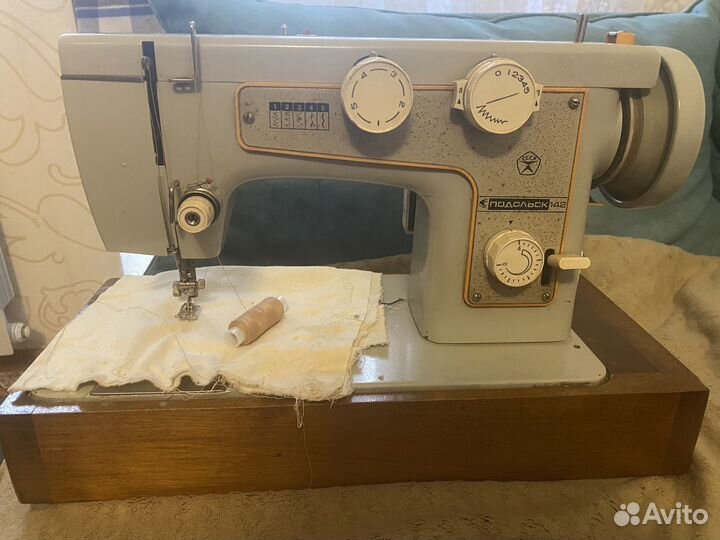 Швейная машина Подольск 142