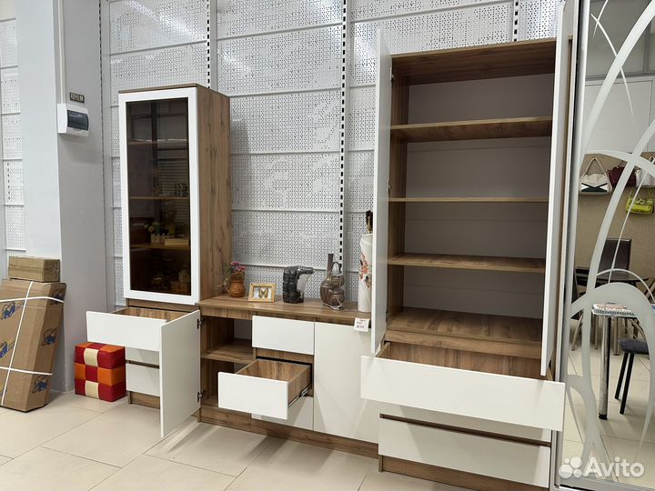 Стенка в гостиную