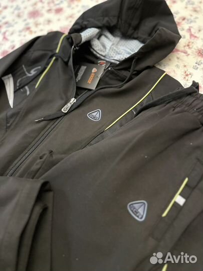 Спортивный костюм унисекс на рост 140