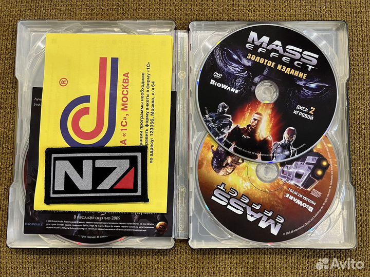 Mass Effect 1 и 3 коллекционки в стилбуках