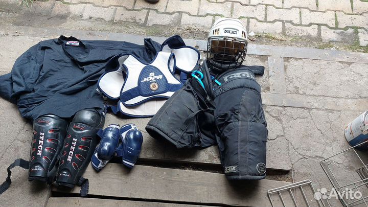 Хоккейная вратарская форма бу