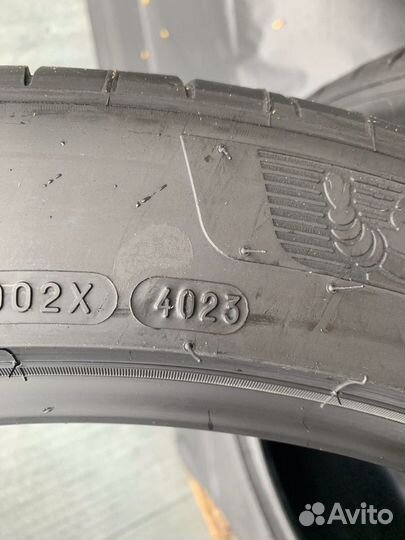 Michelin Pilot Sport 4 S 325/35 R23 и 285/40 R23