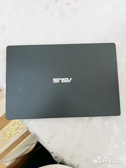 Ноутбук Asus e410m