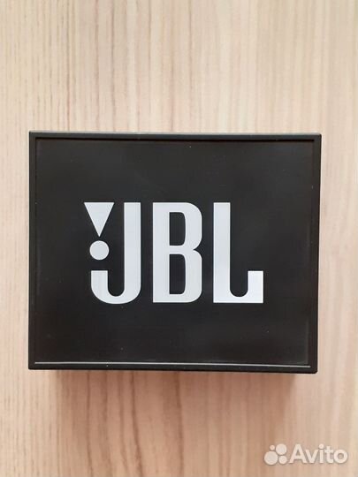 Безпроводная Блютуз колонка новая