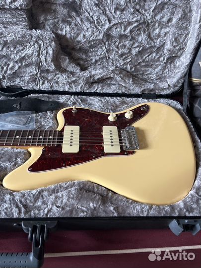 Fender USA American Performer Jazzmaster