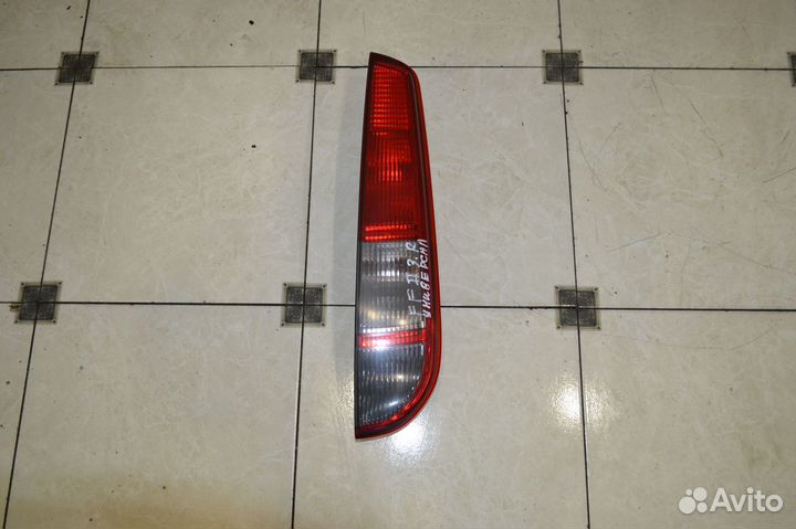 Фонарь задний правый универсал Ford Focus 2