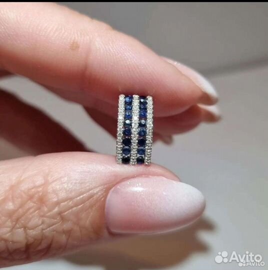 Золотые серьги с бриллиантами и сапфирами