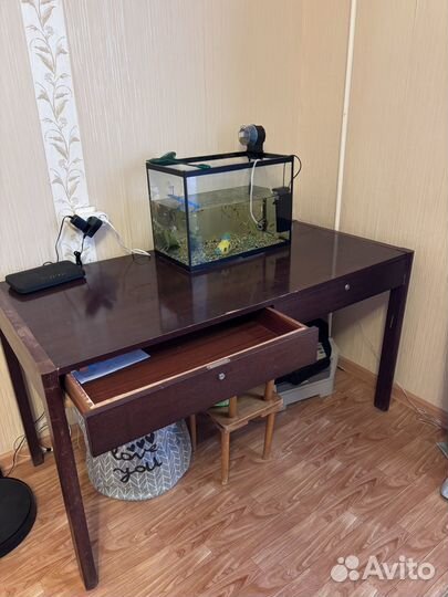 Письменный стол