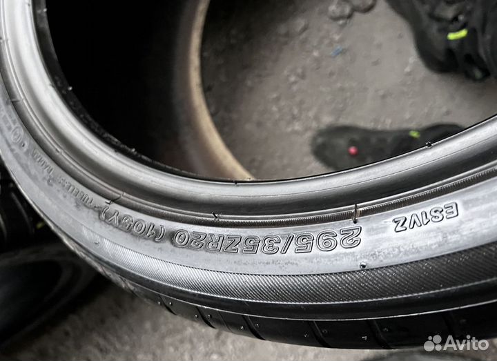 Bridgestone Potenza S001 295/35 R20