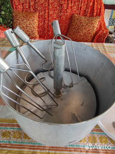 Тестомес промышленный б/у