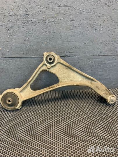 Рычаг подвески передний левый Nissan Teana L33