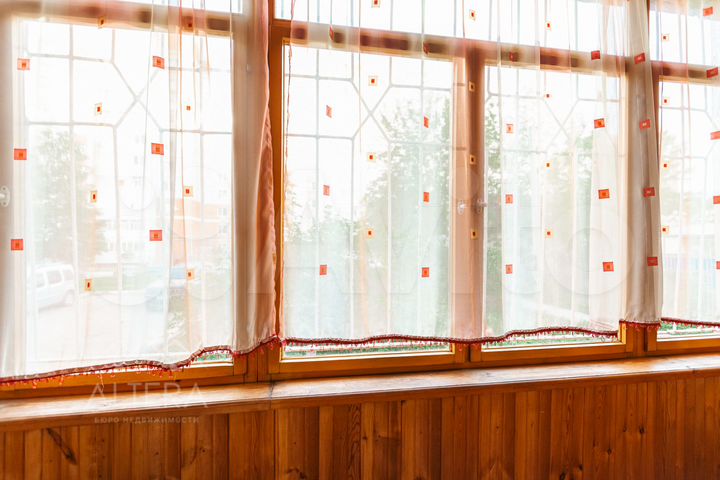 4-к. квартира, 75 м², 1/9 эт.