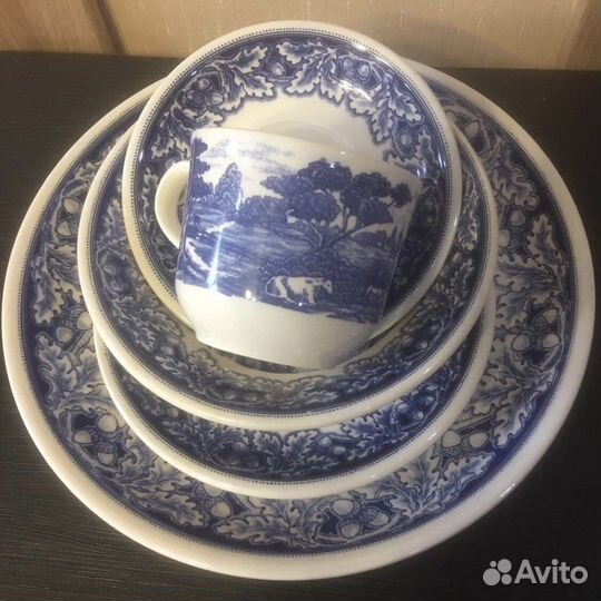 Винтажный фарфоровый набор посуды