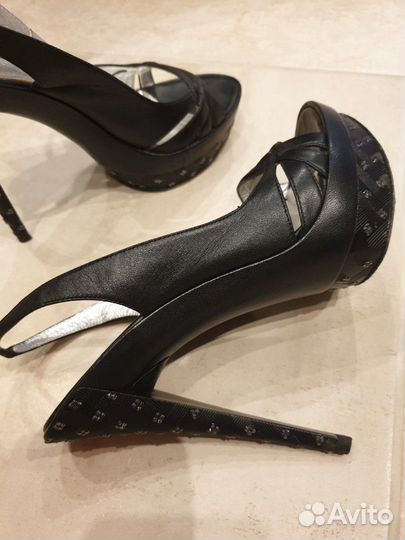 Босоножки casadei