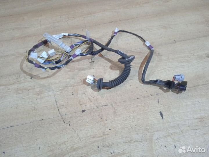 Проводка (коса) дверная задняя левая Lexus Rx300 1