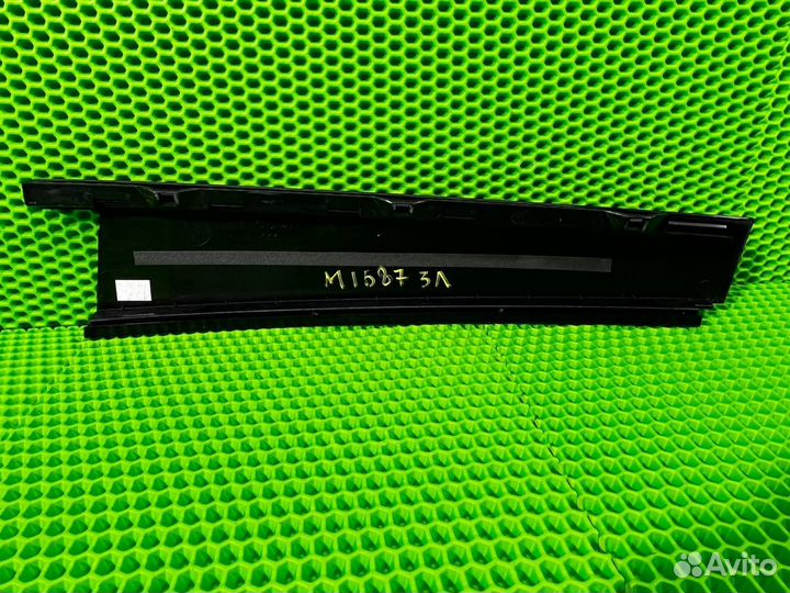 Накладка двери задняя левая Volkswagen Touareg NF