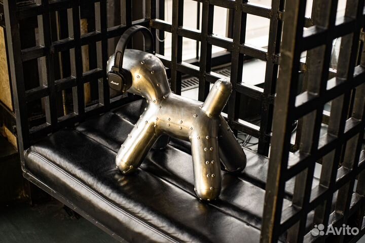 Декоративная фигурка собака