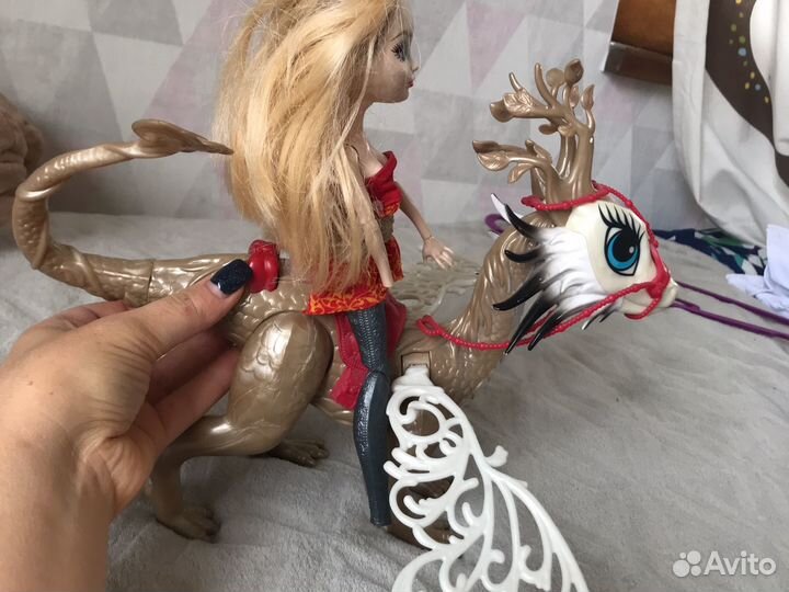 Набор Ever After High Драконов и Эппл Уайт, 26 см