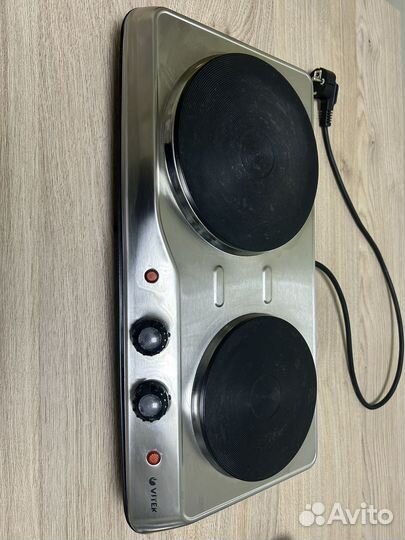 Плитка электрическая vitek 3702 ST