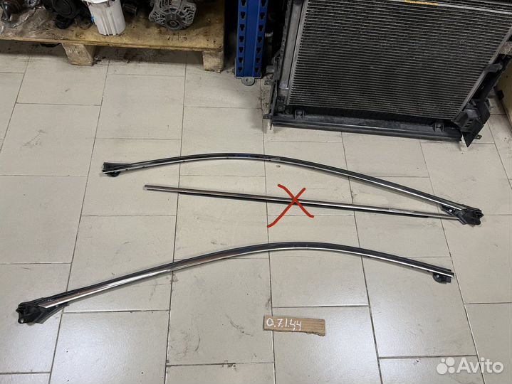 Молдинг двери передний Jaguar F-pace x761