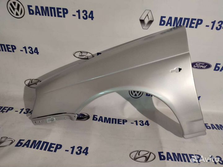 Крыло пластик переднее левое приора серебристый