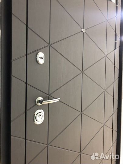 Дверь входная