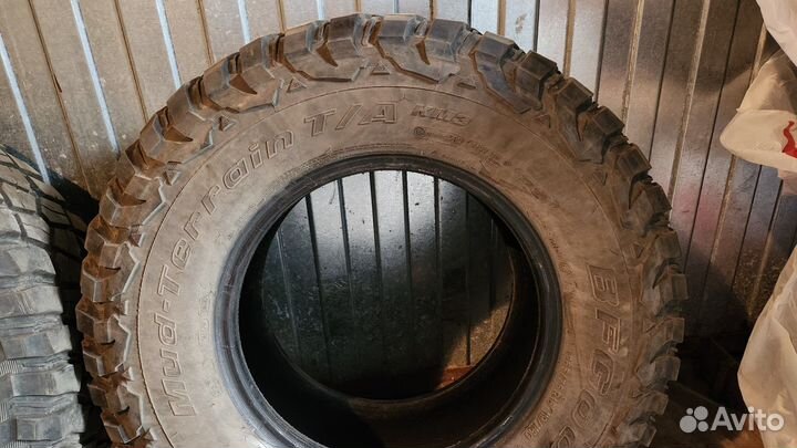 Bfgoodrich Mud-Terrain T/A KM3 265/75 R16