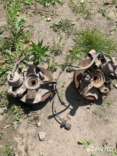 Кулак поворотный левый chevrolet aveo t 250