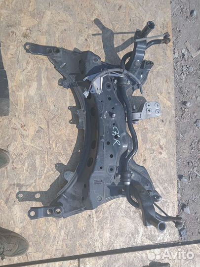 Подрамник Toyota C-HR
