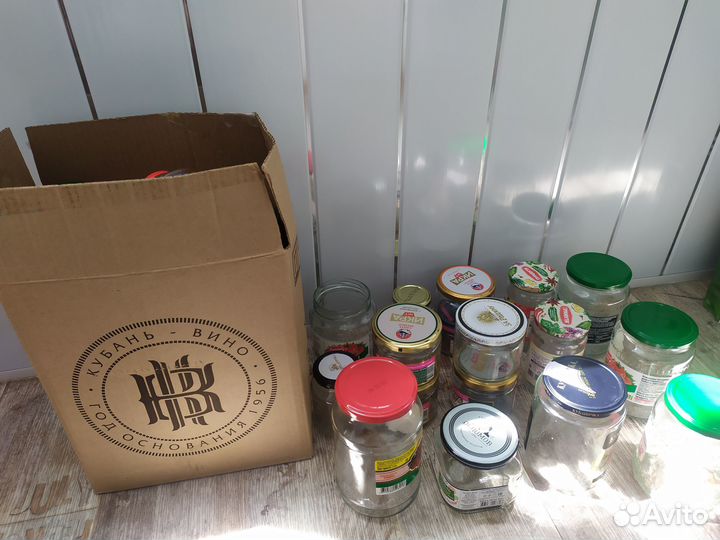 Банки стеклянные с закручивающимися крышками