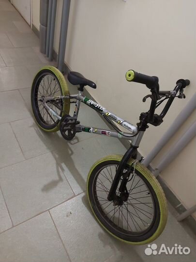 Трюковой велосипед BMX wipe 520