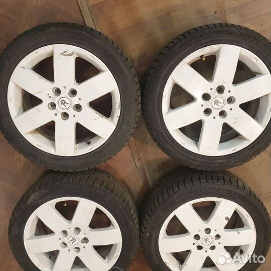 Hankook Winter I'Pike 215/50 R17 95